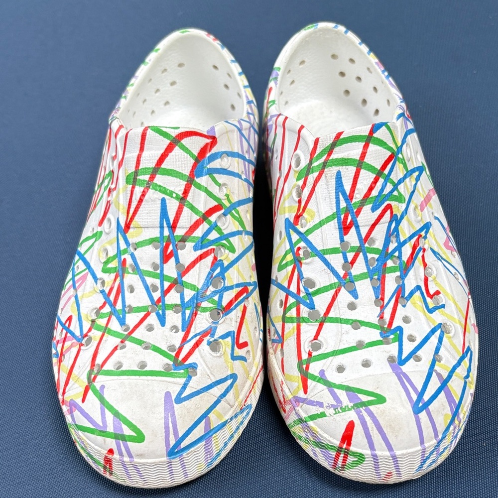 Native Crayola Kids Water Shoes with Colorful Scribble Design. Toddler size 12.